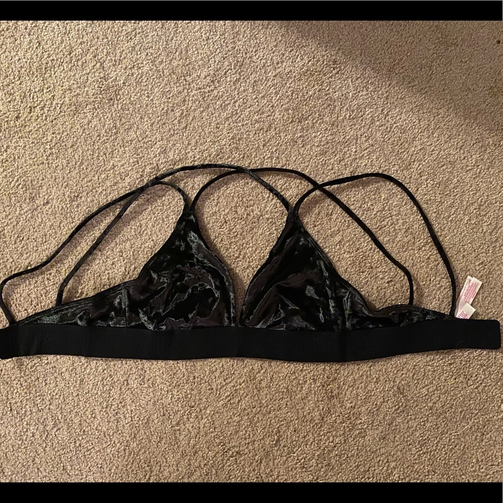 VICTORIA SECRET BRALETTE